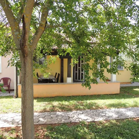 Hotel Ferienhaus-lavanda-3 3*
